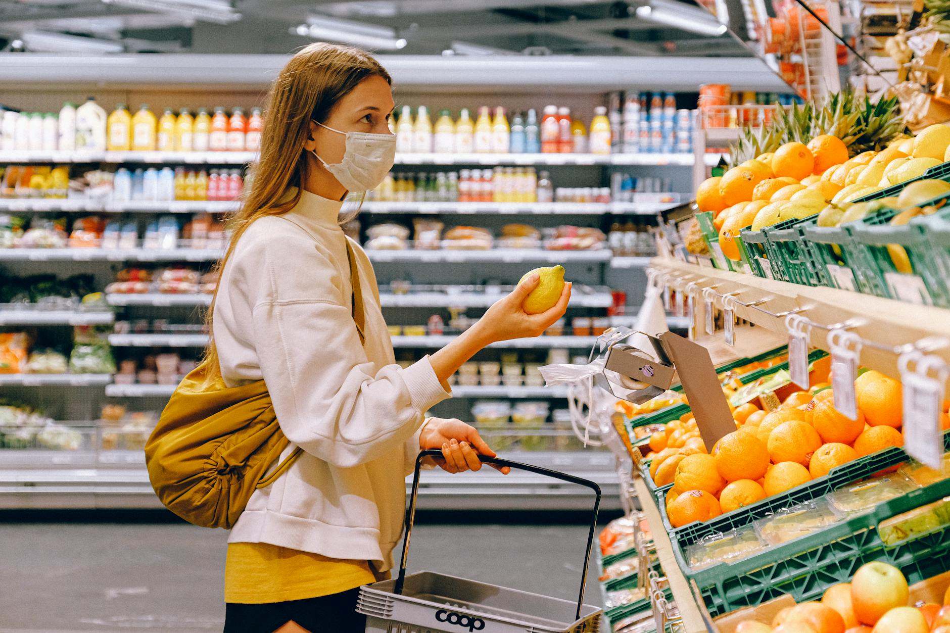 How to Pick Up Women in A Grocery Store